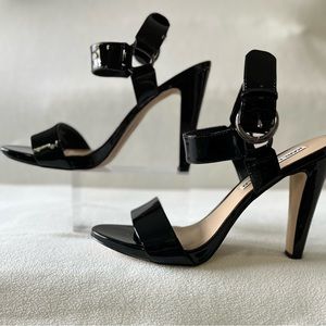 KARL LAGERFELD Patent leather heels